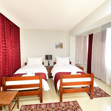 Zobo Hotel Шкодер Экстерьер фото