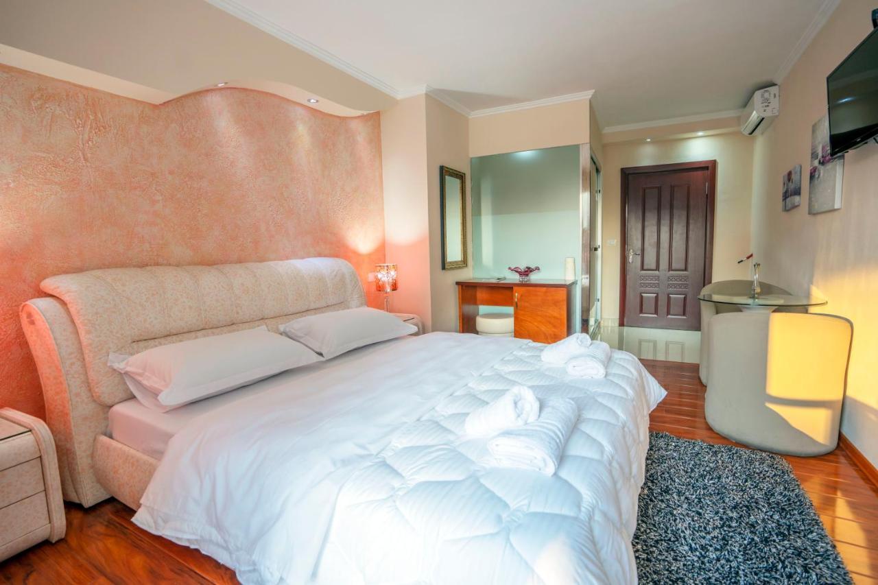 Zobo Hotel Шкодер Экстерьер фото