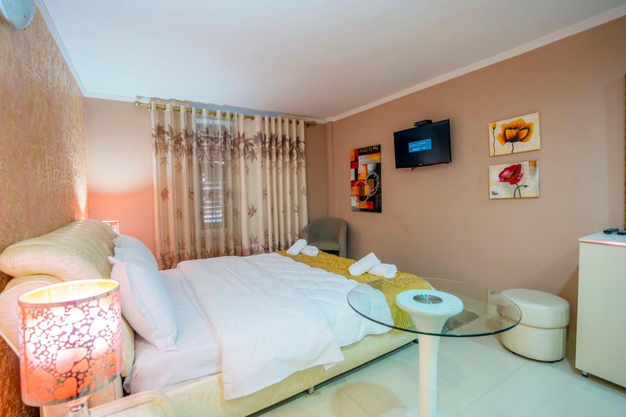 Zobo Hotel Шкодер Экстерьер фото