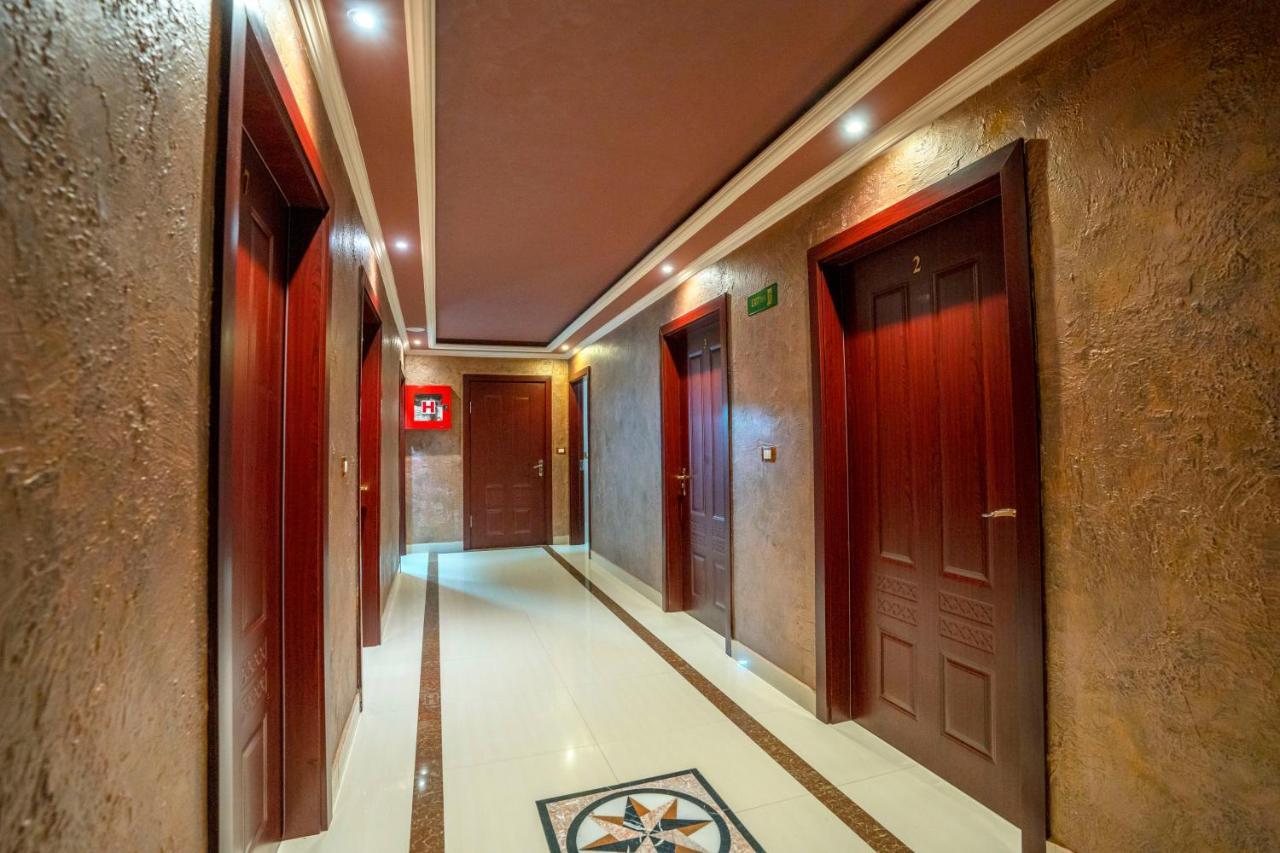 Zobo Hotel Шкодер Экстерьер фото
