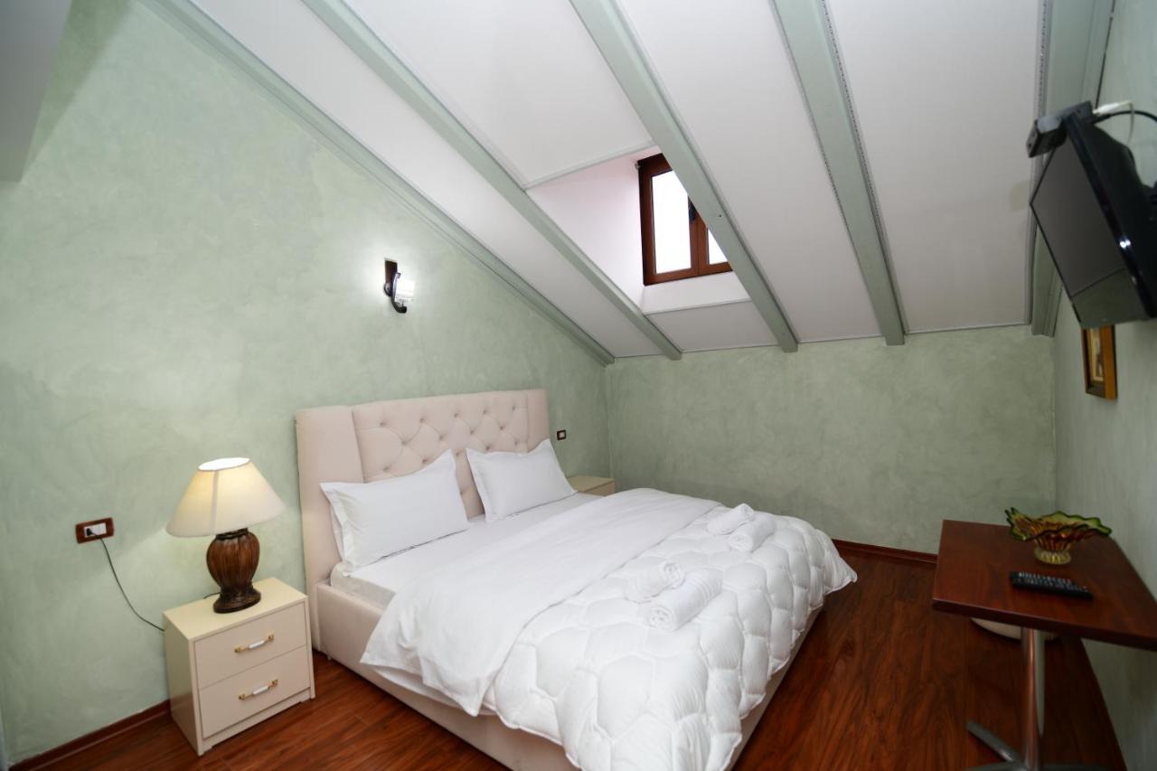Zobo Hotel Шкодер Экстерьер фото