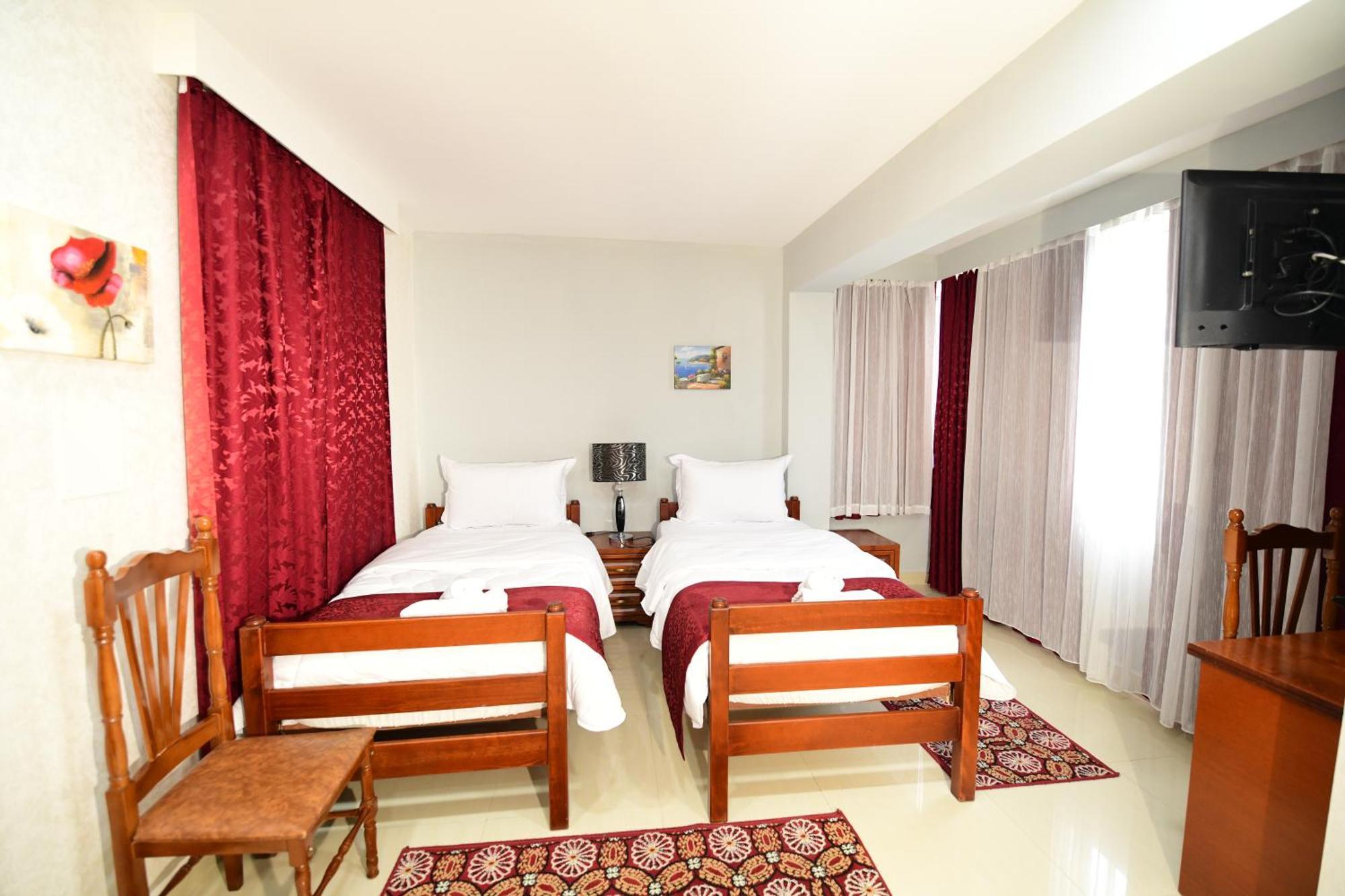 Zobo Hotel Шкодер Экстерьер фото